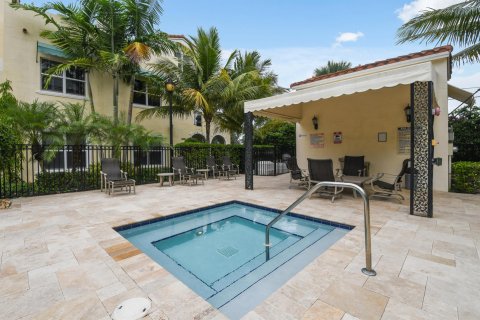 Townhouse in West Palm Beach, Florida 3 bedrooms, 171.31 sq.m. № 1045539 - photo 2