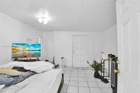 Villa ou maison à vendre à Opa-locka, Floride: 3 chambres, 154.31 m2 № 1394256 - photo 26