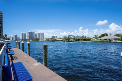 Condominio en venta en Hallandale Beach, Florida, 1 dormitorio, 74.14 m2 № 1394254 - foto 15