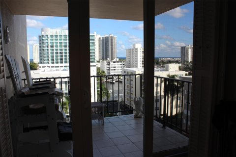 Copropriété à vendre à Fort Lauderdale, Floride: 2 chambres, 116.13 m2 № 1035858 - photo 14