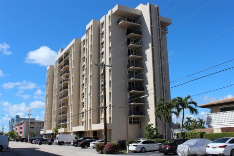 Copropriété à vendre à Fort Lauderdale, Floride: 2 chambres, 116.13 m2 № 1035858 - photo 13