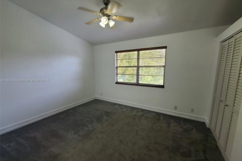 Condo in Pompano Beach, Florida, 2 bedrooms  № 1345746 - photo 5