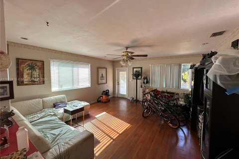 Immobilier commercial à vendre à Miami, Floride: 143.81 m2 № 1345743 - photo 30