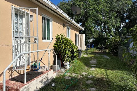 Immobilier commercial à vendre à Miami, Floride: 143.81 m2 № 1345743 - photo 5