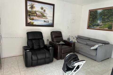 Immobilier commercial à vendre à Miami, Floride: 143.81 m2 № 1345743 - photo 10