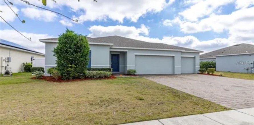 House in Kissimmee, Florida 4 bedrooms, 193.89 sq.m. № 1371817