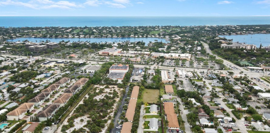 Immobilier commercial à North Palm Beach, Floride 299.52 m2 № 1058817
