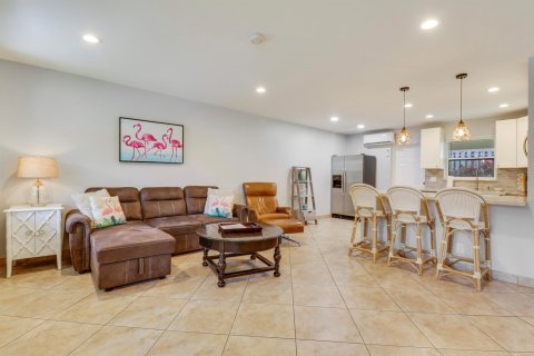 Immobilier commercial à vendre à North Palm Beach, Floride: 299.52 m2 № 1058817 - photo 11