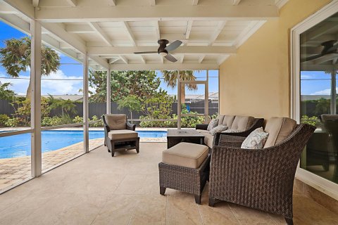 Casa en venta en North Palm Beach, Florida, 3 dormitorios, 210.42 m2 № 1079784 - foto 5