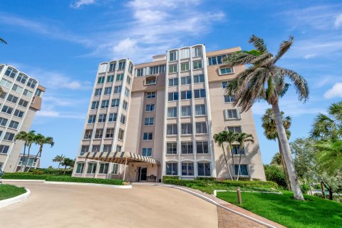 Condo in Delray Beach, Florida, 3 bedrooms  № 1079190 - photo 2