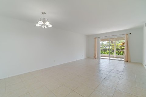 Copropriété à vendre à Royal Palm Beach, Floride: 2 chambres, 97.36 m2 № 1065491 - photo 29