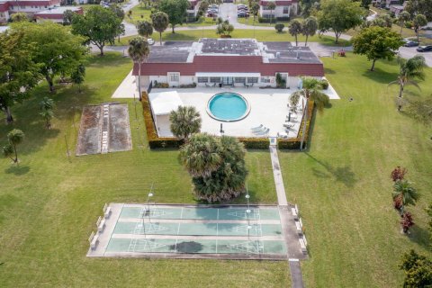 Copropriété à vendre à Royal Palm Beach, Floride: 2 chambres, 97.36 m2 № 1065491 - photo 11