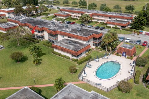 Copropriété à vendre à Royal Palm Beach, Floride: 2 chambres, 97.36 m2 № 1065491 - photo 13