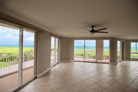 Copropriété à vendre à Hutchinson Island South, Floride: 3 chambres, 276.94 m2 № 1045468 - photo 13