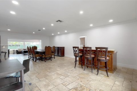 Villa ou maison à vendre à North Bay Village, Floride: 3 chambres, 170.57 m2 № 1021519 - photo 3