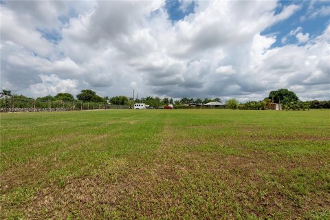 Купить земельный участок в Хомстед, Флорида № 1068471 - фото 2