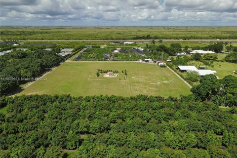 Купить земельный участок в Хомстед, Флорида № 1068471 - фото 25