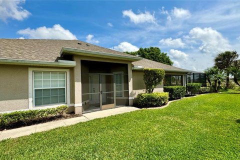 Villa ou maison à vendre à North Port, Floride: 2 chambres, 137.22 m2 № 1071409 - photo 1