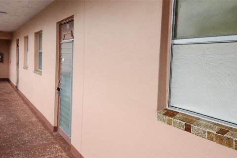 Condo in Sunrise, Florida, 1 bedroom  № 1045455 - photo 23