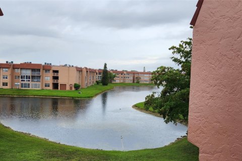 Condo in Sunrise, Florida, 1 bedroom  № 1045455 - photo 16