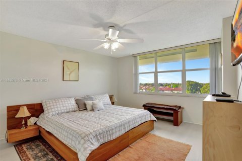 Condominio en venta en Lauderhill, Florida, 2 dormitorios, 102.19 m2 № 1076119 - foto 21