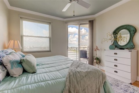 Condo in South Pasadena, Florida, 2 bedrooms  № 1383178 - photo 15