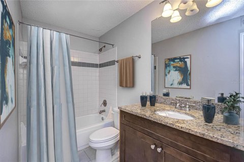 Condo in Saint Petersburg, Florida, 1 bedroom  № 1383181 - photo 14