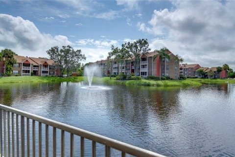 Condo in Saint Petersburg, Florida, 1 bedroom  № 1383181 - photo 25