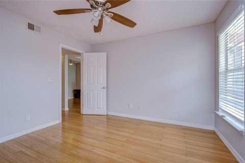 Condo in Saint Petersburg, Florida, 1 bedroom  № 1383181 - photo 13