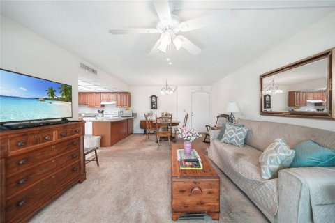 Copropriété à vendre à Port Charlotte, Floride: 2 chambres, 85.38 m2 № 1383734 - photo 4