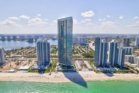 Studio in the Condo in Sunny Isles Beach, Florida  № 1054107 - photo 10