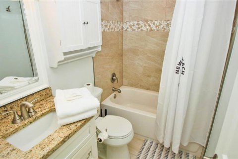 Condo in New Smyrna Beach, Florida, 2 bedrooms  № 1336797 - photo 23