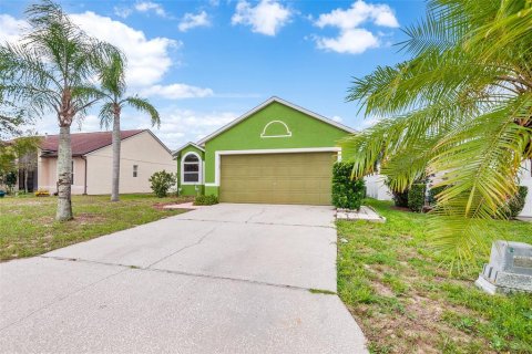 House in Davenport, Florida 3 bedrooms, 126.16 sq.m. № 1336796 - photo 26