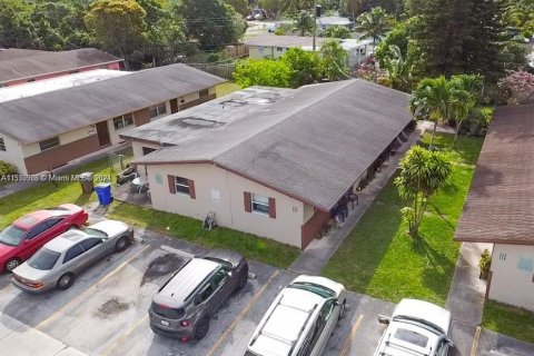 Immobilier commercial à vendre à Deerfield Beach, Floride: 211.35 m2 № 1033122 - photo 1