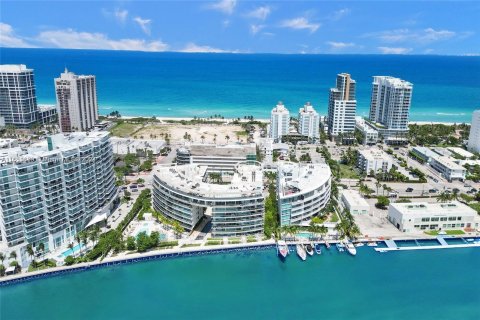 Copropriété à louer à Miami Beach, Floride: 1 chambre, 59.64 m2 № 1348092 - photo 1