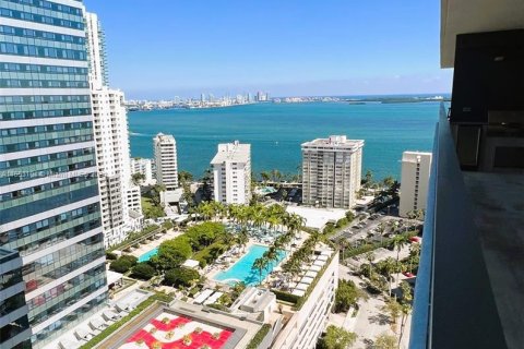 Condominio en venta en Miami, Florida, 1 dormitorio, 74.79 m2 № 1073250 - foto 1