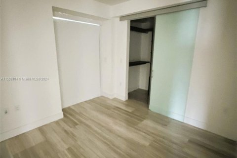 Condominio en venta en Miami, Florida, 1 dormitorio, 74.79 m2 № 1073250 - foto 7