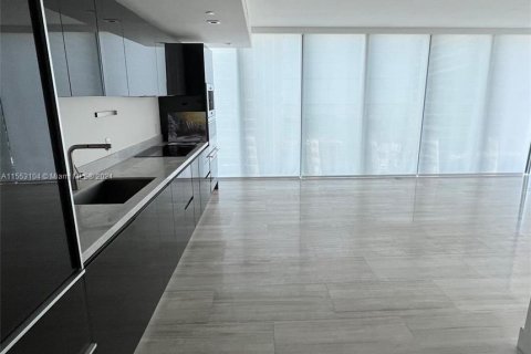 Condo in Miami, Florida, 1 bedroom  № 1073250 - photo 6