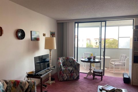 Condo in Lauderdale Lakes, Florida, 2 bedrooms  № 1040941 - photo 13