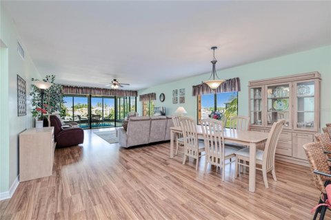 Condo in Punta Gorda, Florida, 3 bedrooms  № 1359357 - photo 8