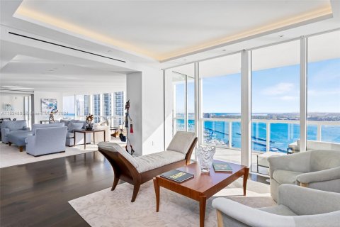 Copropriété à vendre à Miami Beach, Floride: 5 chambres, 399.76 m2 № 1017806 - photo 11