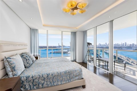 Copropriété à vendre à Miami Beach, Floride: 5 chambres, 399.76 m2 № 1017806 - photo 22