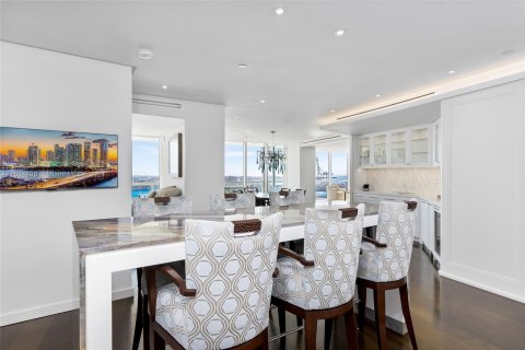 Condo in Miami Beach, Florida, 5 bedrooms  № 1017806 - photo 19