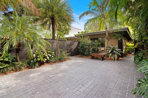 House in Fort Lauderdale, Florida 3 bedrooms, 151.43 sq.m. № 1059204 - photo 16