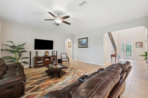 Купить виллу или дом в Уэсли-Чепел, Флорида 11 комнат, 378.02м2, № 1088387 - фото 30