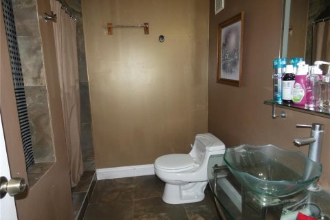 Condo in Orlando, Florida, 2 bedrooms  № 1390848 - photo 14