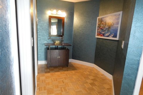 Condo in Orlando, Florida, 2 bedrooms  № 1390848 - photo 10