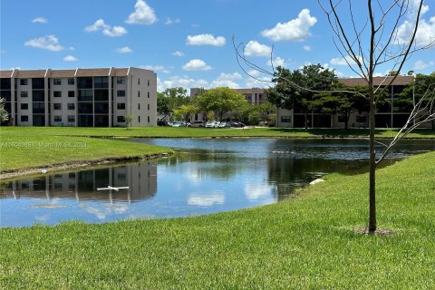 Copropriété à vendre à Sunrise, Floride: 2 chambres, 75.72 m2 № 1223749 - photo 24