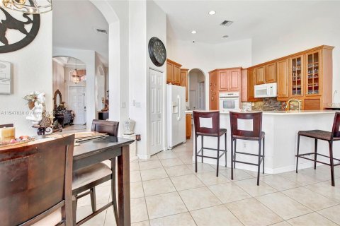 Villa ou maison à vendre à Miramar, Floride: 5 chambres, 239.32 m2 № 1058291 - photo 14