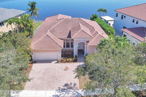 Villa ou maison à vendre à Miramar, Floride: 5 chambres, 239.32 m2 № 1058291 - photo 8